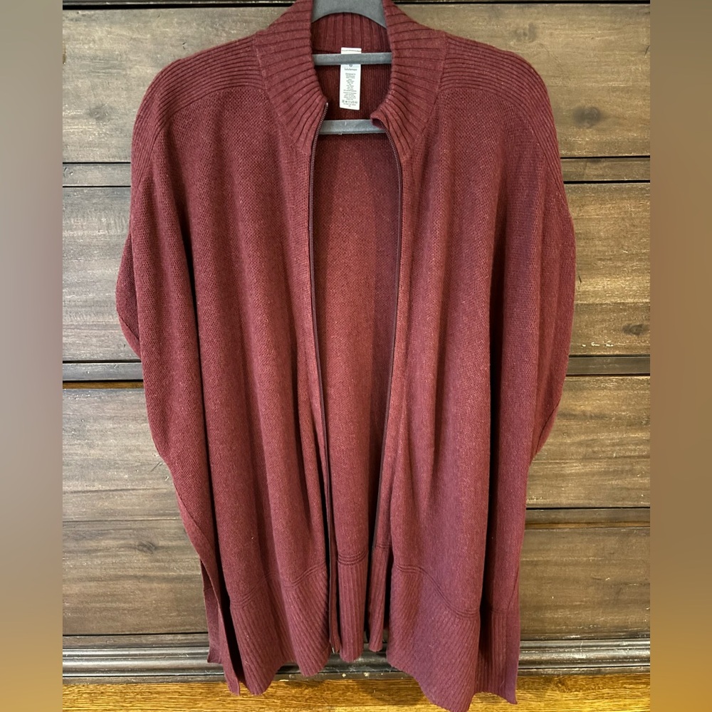 Lululemon poncho, full zip